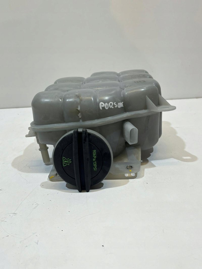 Porsche Taycan 9J1 Zbiornik wyrównawczy