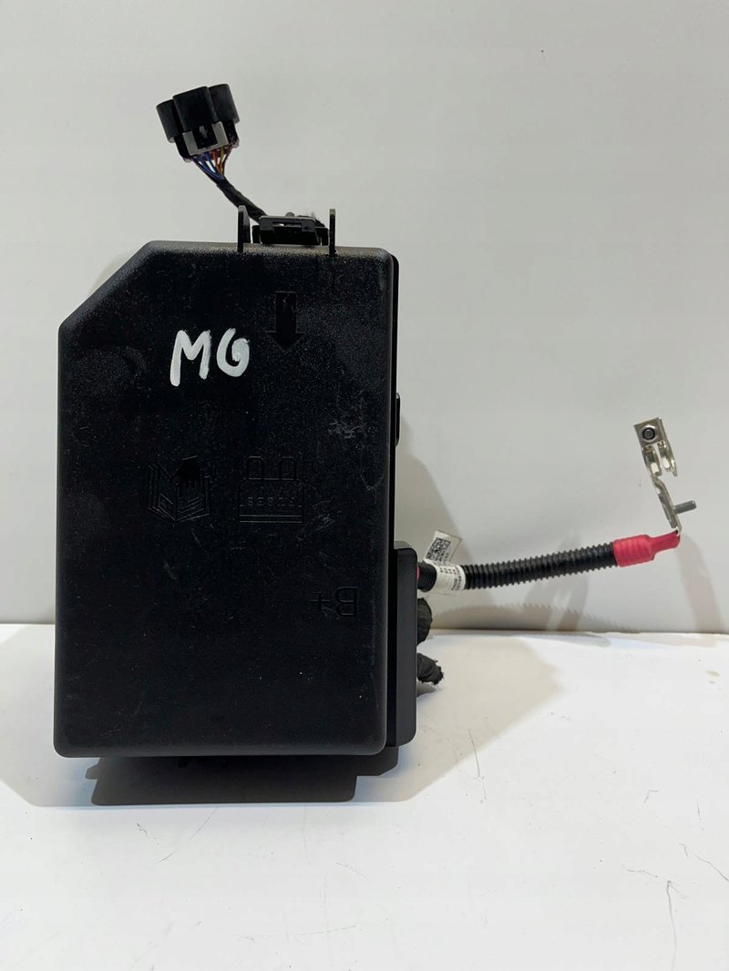 MG Moduł bezpieczników 10966812
