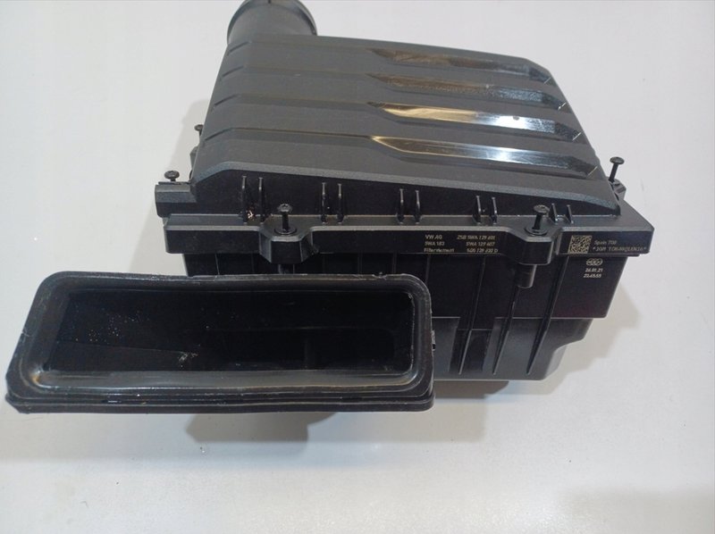 OBUDOWA FILTRA POWIETRZA GOLF GTI 5WA129601