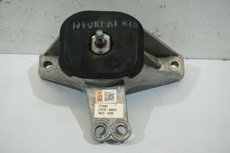 HYUNDAI TUCSON IV ŁAPA PODUSZKA SILNIKA 21810-N9510