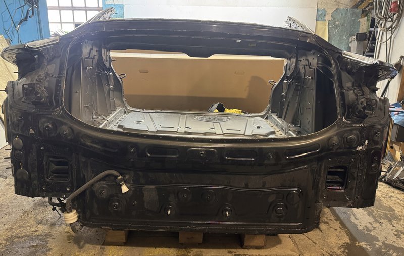 Porsche Taycan 4S BŁOTNIK ĆWIARTKA PRAWA LEWA TYLNA TYŁ