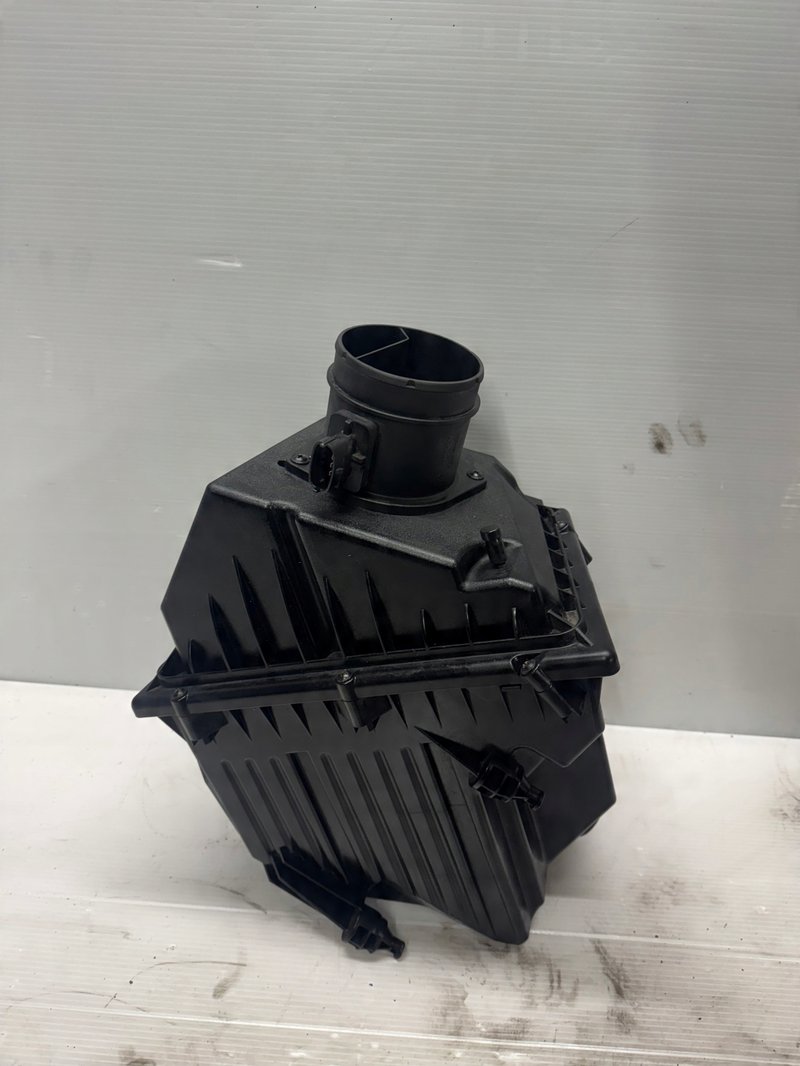 OBUDOWA FILTRA POWIETRZA RANGE ROVER EVOQUE L538 LIFT GJ32-9600-AD