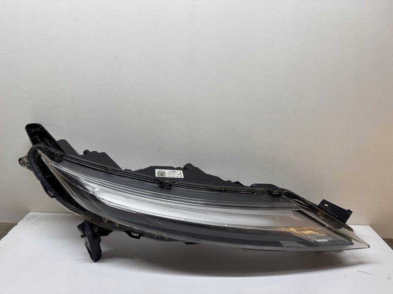 NISSAN JUKE II 16 LED LAMPA PRAWA PRAWY PRZÓD P13AFJK16R