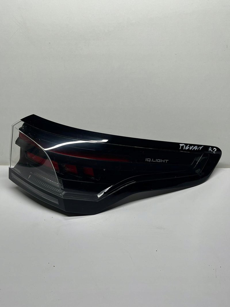 LAMPA TYŁ PRAWA VW TIGUAN 571945208A