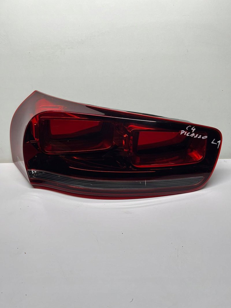 LAMPA TYŁ PRAWA CITROEN C4 PICASSO 185745