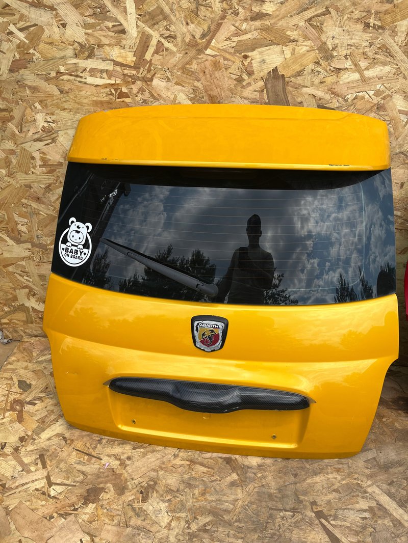 Fiat ABARTH 500 KOMPLETNA KLAPA POKRYWA BAGAŻNIKA