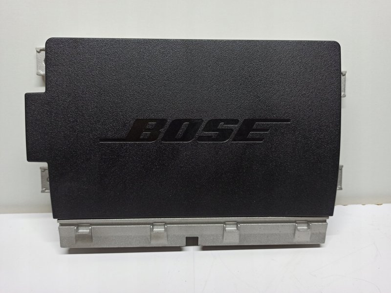 WZMACNIACZ BOSE PORSCHE TAYCAN 9J1 035 223 D