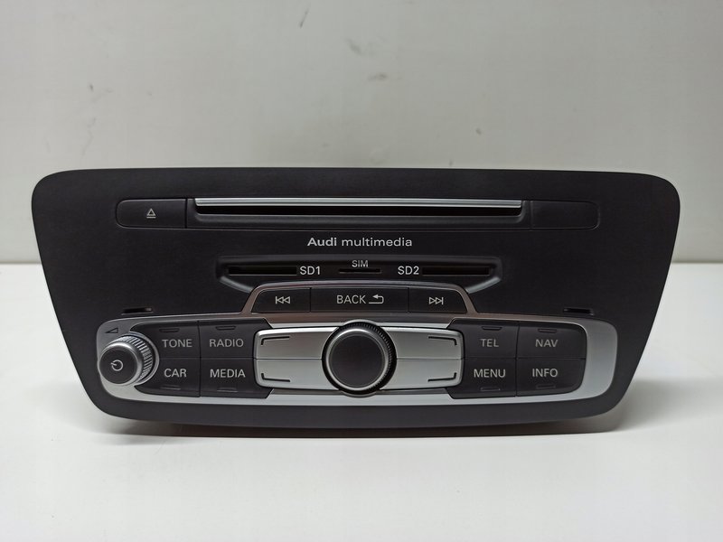 AUDI Q3 RADIO PANEL MULTIMEDIA 8U1035670