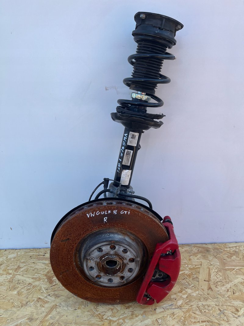 VW GOLF VIII 8 GTI MCPHSERON ZWROTNICA AMORTYZATOR PRAWY PRZÓD