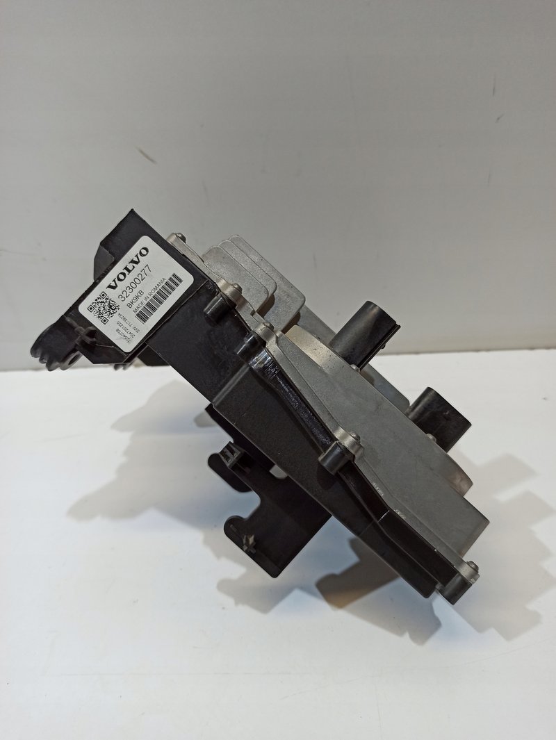 MODUŁ STEROWNIK AKUMULATORA VOVLO XC60 32300277