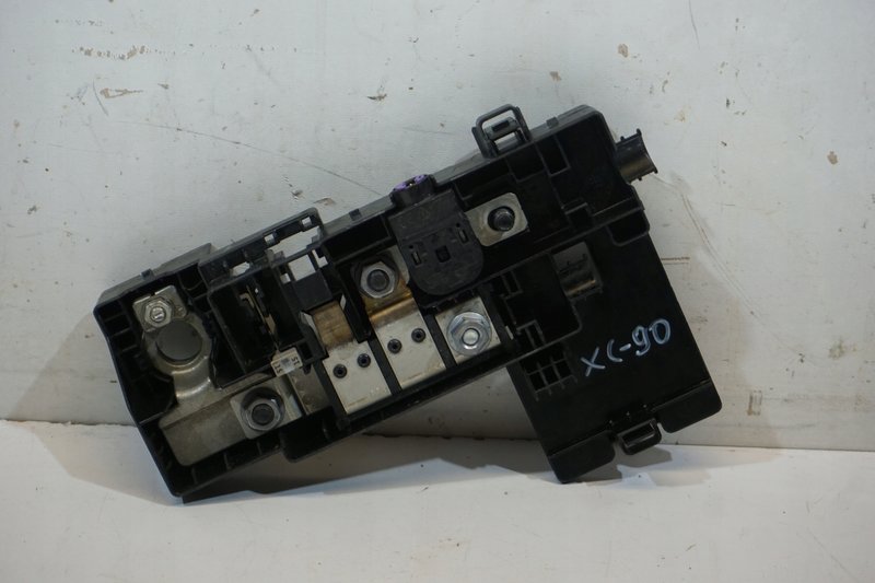 VOLVO XC90 WIĄZKA PRZEWODÓW DODATNICH E02299800 19370000001