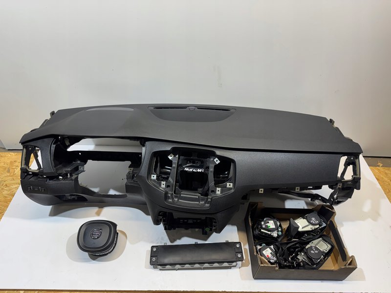 VOLVO XC90 II KONSOLA DESKA PODUSZKI PASY KOLANÓWKA AIRBAG