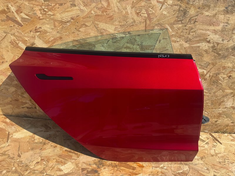 TESLA MODEL 3 drzwi tylne prawe prawy tył