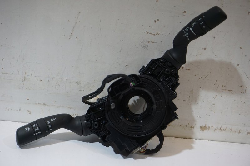 TOYOTA RAV 4 IV PRZEŁĄCZNIK ZESPOLONY 89245-47020