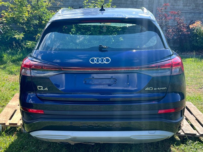 AUDI Q4 E-Tron 89A WANNA PAS TYLNI
