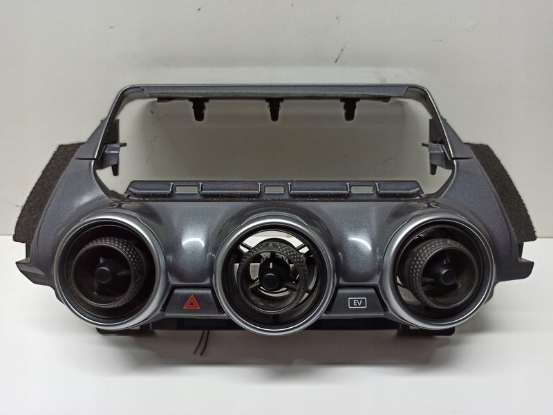 NISSAN JUKE II F16 KRATKA KRATKI NAWIEWU ŚRODKOWA 682U16PA0A