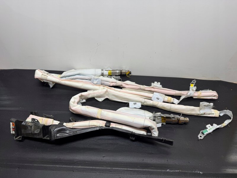 LEXUS UX Kurtyna KURTYNY PRAWA LEWA