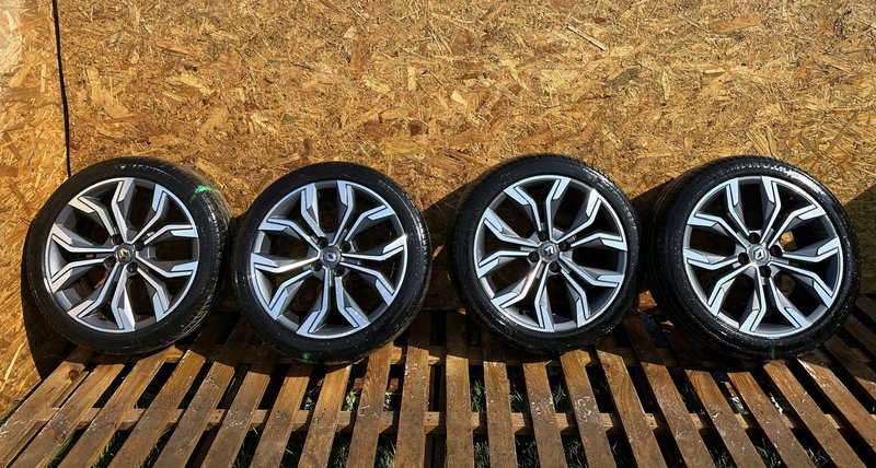 RENAULT CAPTUR II FELGI ALUMINIOWE KOŁA OPONY 7Jx17 4x100 ET35 205/45 R17