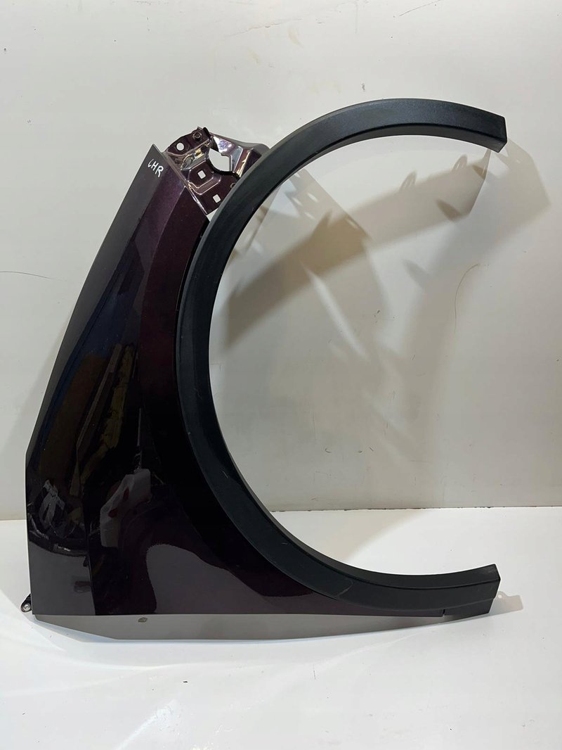 BŁOTNIK PRAWY PRZÓD TOYOTA CHR 2 II