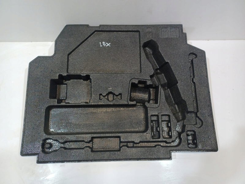 STYROPIAN BAGAŻNIKA WKŁAD LEXUS LBX 64993-52330