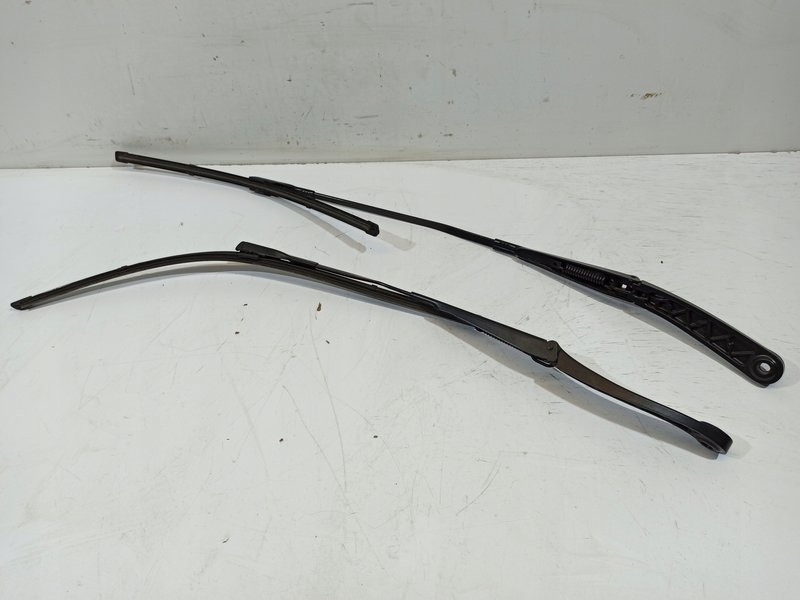 PORSCHE TAYCAN 9J1 RAMIONA PIÓRA WYCIERACZKI LEWA PRAWA 9J1955409 9J1955410