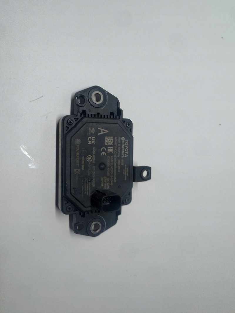RADAR SENSOR DISTRONIC TOYOTA YARIS IV CROSS P21 88210-0D010