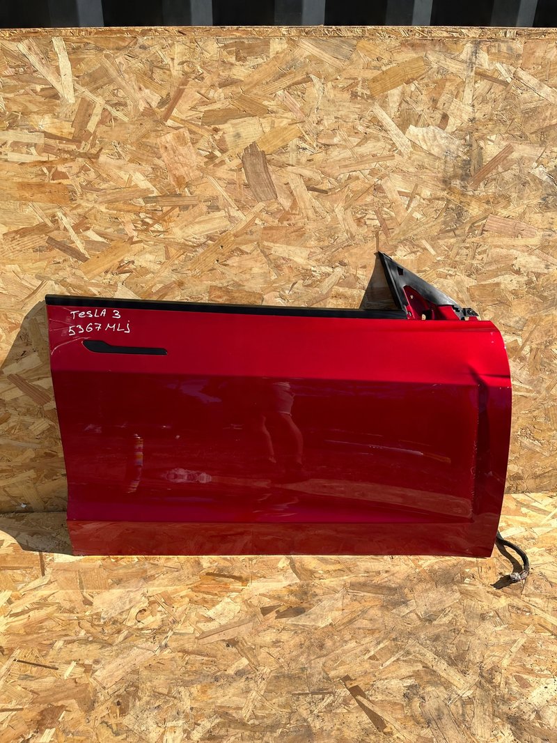 TESLA MODEL 3 DRZWI PRZEDNIE PRAWE PRAWY PRZÓD