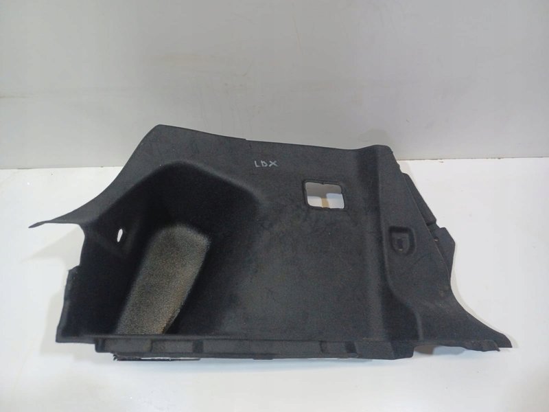 BOCZEK TAPICERKA BAGAŻNIKA LEXUS LBX 64730-52870