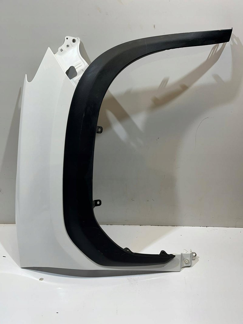 BŁOTNIK PRAWY PRZÓD PRZEDNI TOYOTA YARIS CROSS