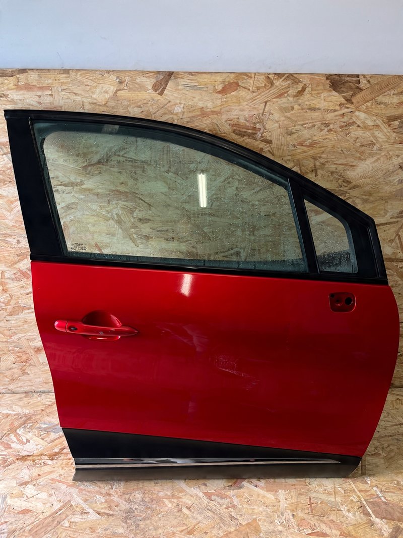 Renault CAPTUR DRZWI PRZEDNIE PRAWE PRAWY PRZÓD