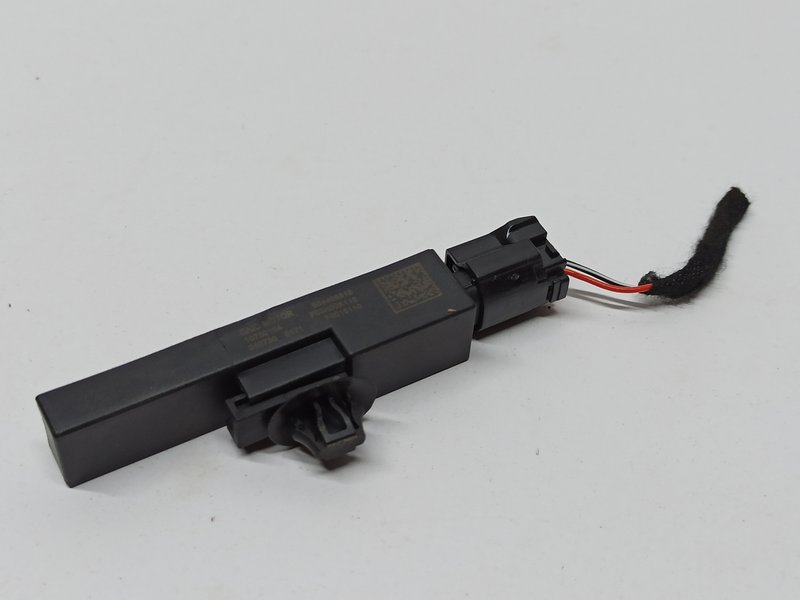 MG MG4 WZMACNIACZ ANTENA 10730164