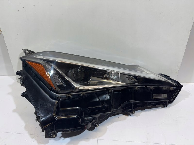 LEXUS UX LAMPA PRZEDNIA PRAWA PRAWY PRZÓD FULL LED