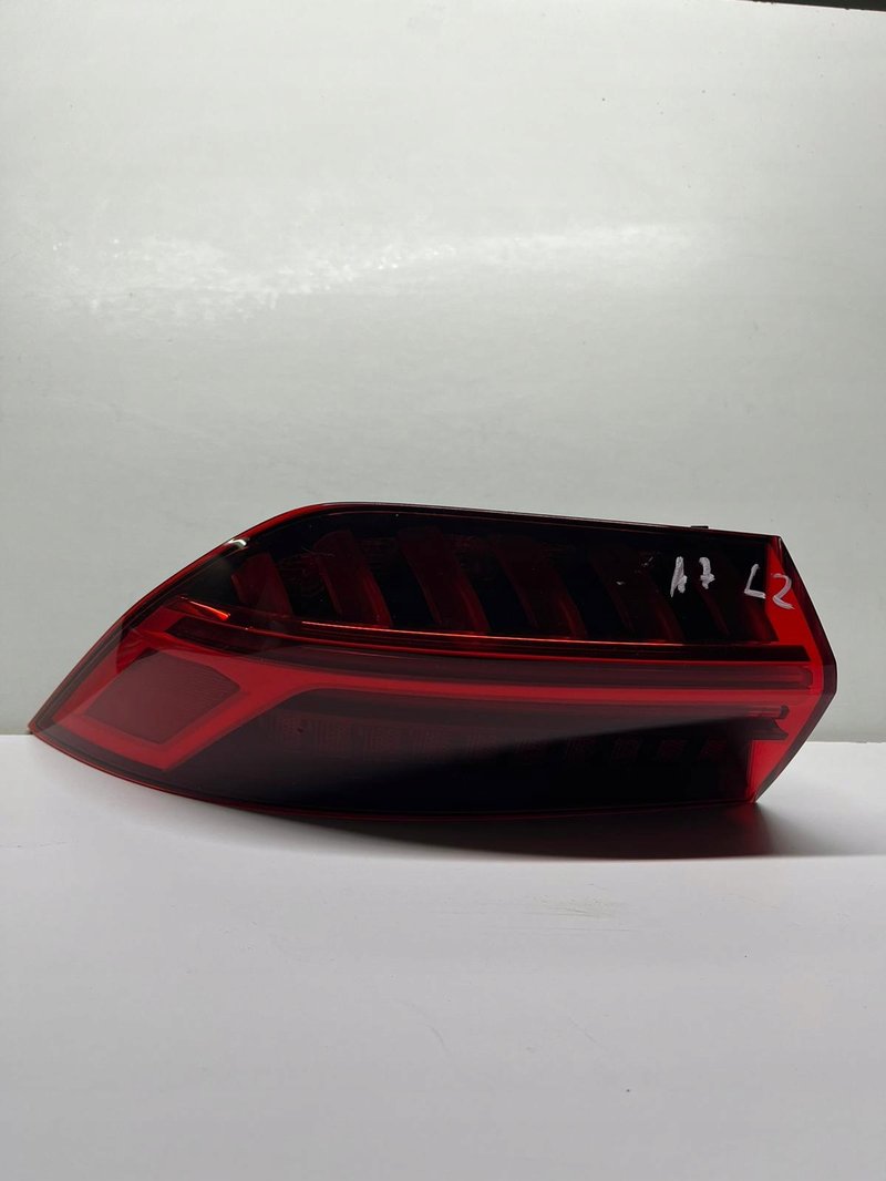 LAMPA TYŁ LEWA AUDI A7 4K8945069