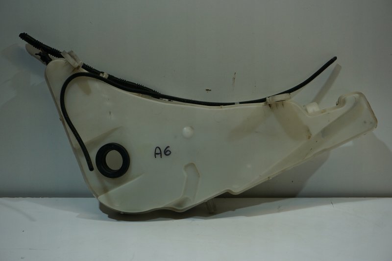 AUDI A6 C7 ZBIORNICZEK SPRYSKIWACZY 4G8955451