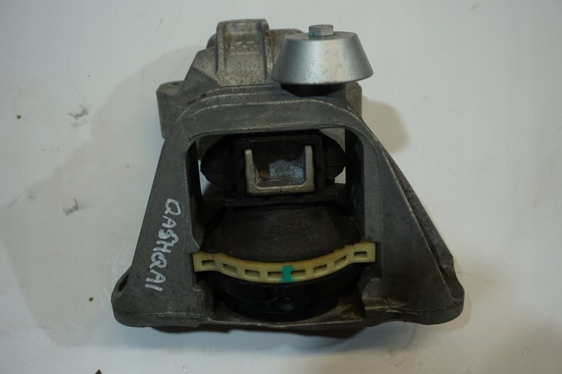 NISSAN QASHQAI III J12 ŁAPA PODUSZKI SILNIKA 20230320B