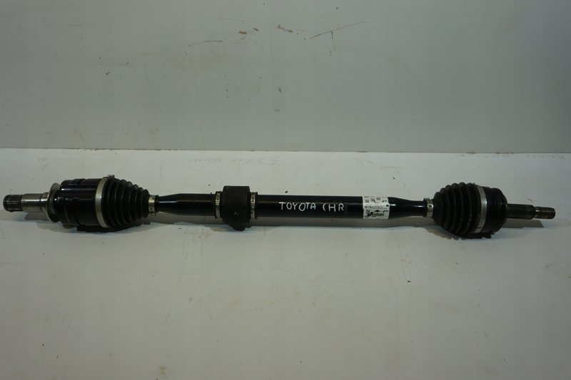 TOYOTA CH-R II PÓŁOŚ PRZEDNIA PRAWA EBJ95MBP781