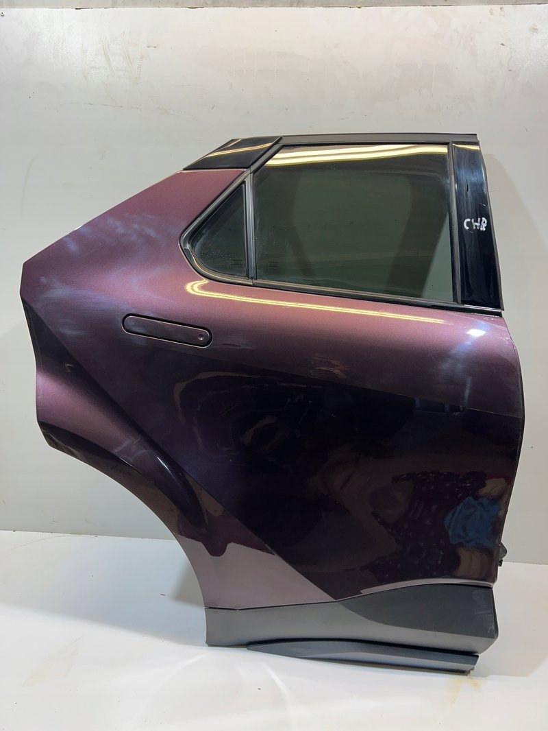 TOYOTA C-HR CHR DRZWI TYLNE PRAWE PRAWY TYŁ
