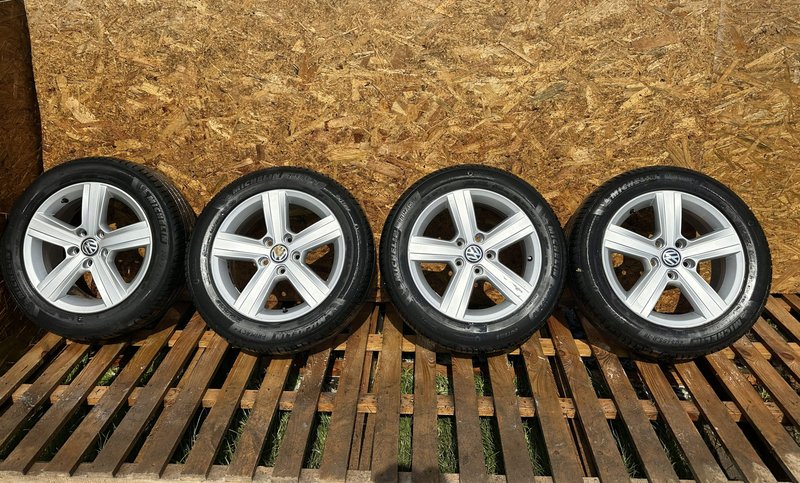 VW GOLF VII FELGI ALUMINIOWE KOŁA OPONY 6.5Jx16 ET46 5x112 205/55 R16
