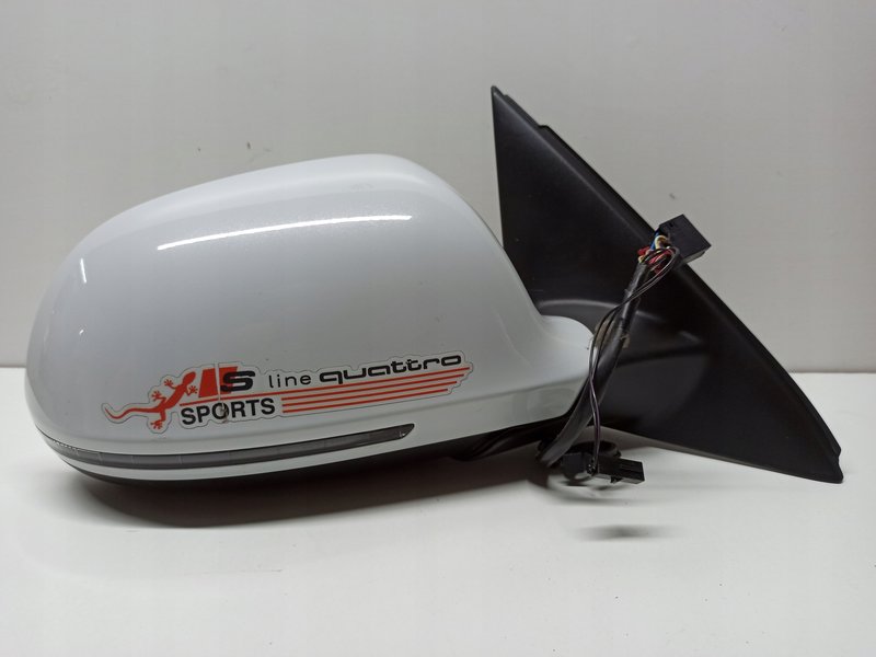 LUSTRO AUDI Q3 8U0 PRAWE 12 PIN