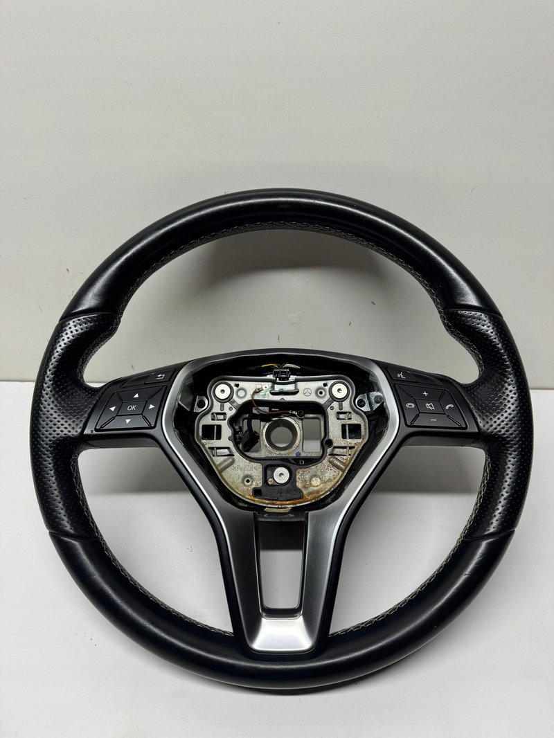 MERCEDES GLA W156 KIEROWNICA SKÓRZANA