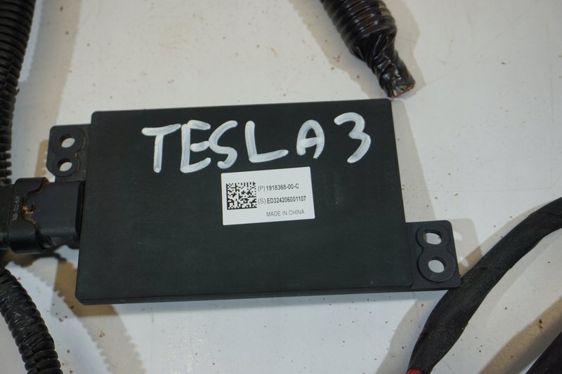 TESLA MODEL 3 MODUŁ BLUETOOTH 1918368-00-C