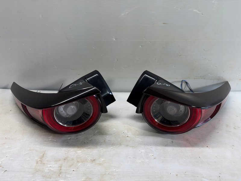 Mazda CX30 CX-30 LAMPA TYLNA lewa prawa lewy prawy TYŁ