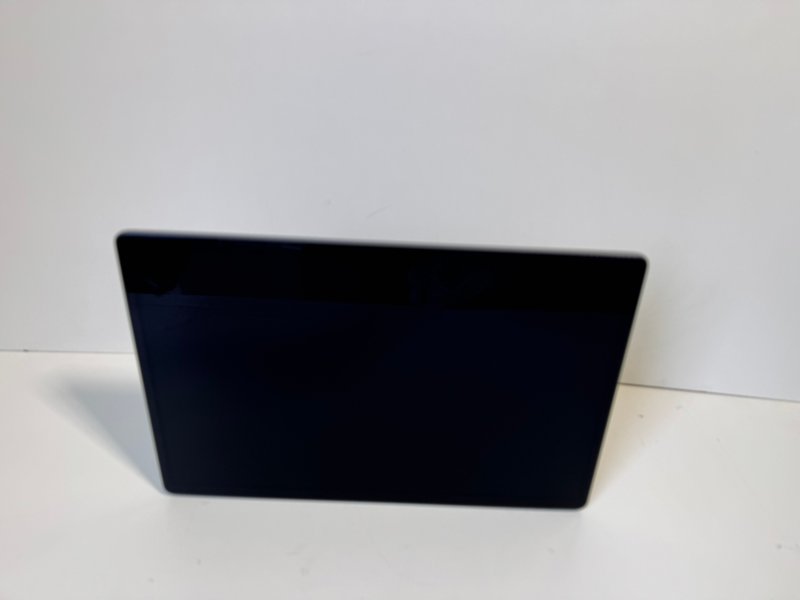 TESLA MODEL Y EKRAN WYSWIETLACZ