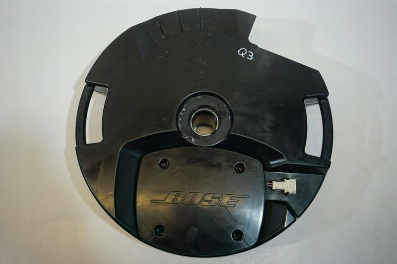 AUDI Q3 8U GLOŚNIK SOBWOOFER 8U0035382A