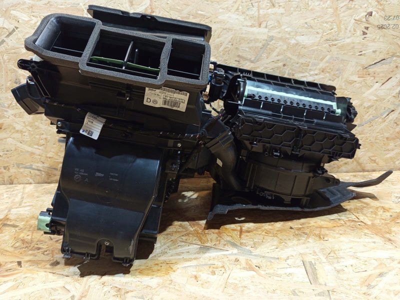 VW Multivan 7T0 T7 dmuchawa nagrzewnica