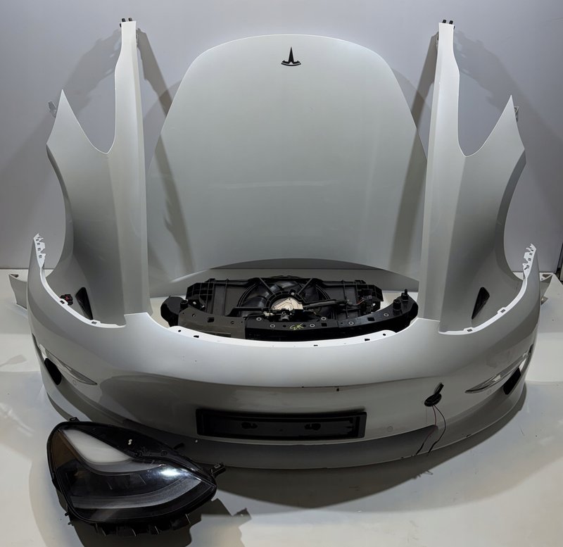 TESLA MODEL 3 PRZÓD KOMPLETNY MASKA PAS PRZEDNI LAMPA BŁOTNIKI