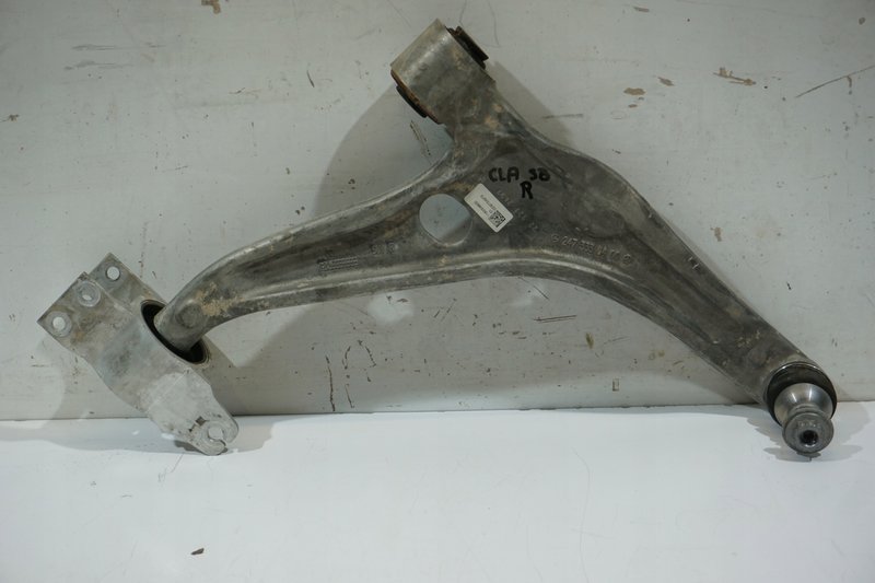 MERCEDES A W177 CLA SB WAHACZ PRAWY PRZÓD 2473330400