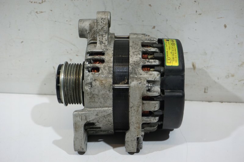 KIA STONIC ALTERNATOR 37300-04950