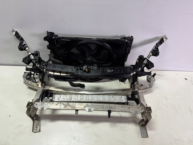 MERCEDES GLA W156 X156 PAS PRZEDNI CHŁODNICE WENTULATOR