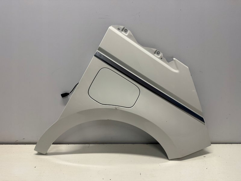 VW Multivan 7T0 T7 BŁOTNIK PRZEDNI PRAWY HYBRYDA